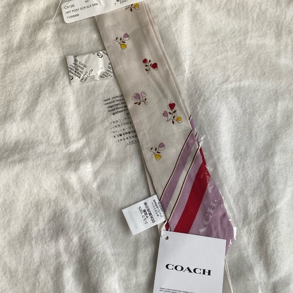 Coach Posy Hearts Skinny Scarf - Picture 5 of 5